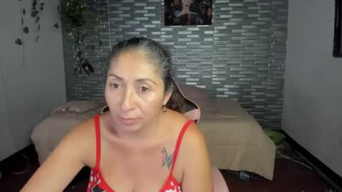 Snapshot of kitty_violet_ chatting on September 13, 5:29 am violet online show from September 13, 5:29 am