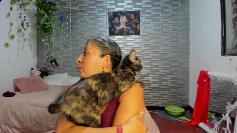 Snapshot of kitty_violet_ chatting on September 22, 3:30 am violet online show from September 22, 3:30 am