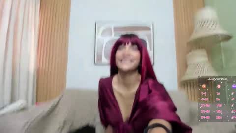 Snapshot of kitty_wild_19 chatting on February 9, 7:40 pm kitty online show from February 9, 7:40 pm