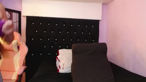 paola online show from October 4, 11:14 pm