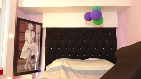 Snapshot of kittybonx chatting on November 1, 1:02 pm paola online show from November 1, 1:02 pm