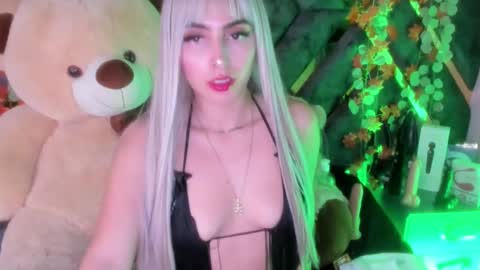 Snapshot of kittylovely__ chatting on March 9, 3:54 am kittylovely online show from March 9, 3:54 am