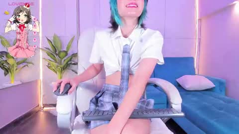 Snapshot of kittylyne chatting on September 26, 5:00 am Kitty online show from September 26, 5:00 am