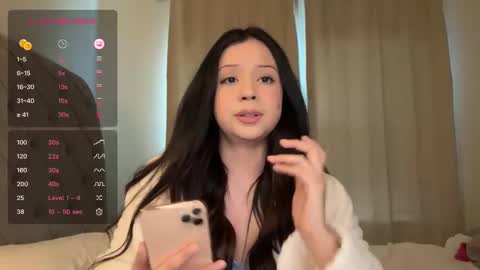 mia online show from December 19, 9:06 pm