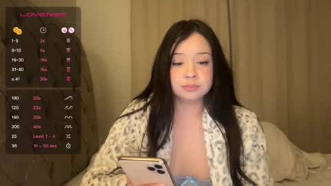 mia online show from December 20, 5:14 am