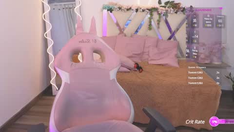 Snapshot of kittystar_tay chatting on January 31, 1:43 am Kitty online show from January 31, 1:43 am