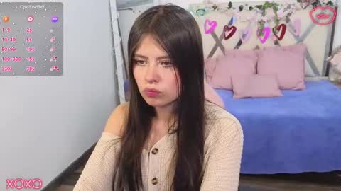 Snapshot of kittystar_tay chatting on March 5, 8:32 pm Kitty online show from March 5, 8:32 pm