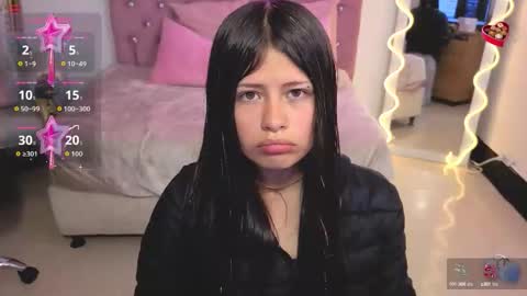 Snapshot of kittystar_tay chatting on October 14, 11:44 am Kitty online show from October 14, 11:44 am