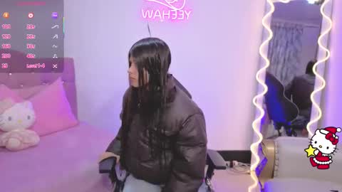 Snapshot of kittystar_tay chatting on December 15, 11:47 am Kitty online show from December 15, 11:47 am