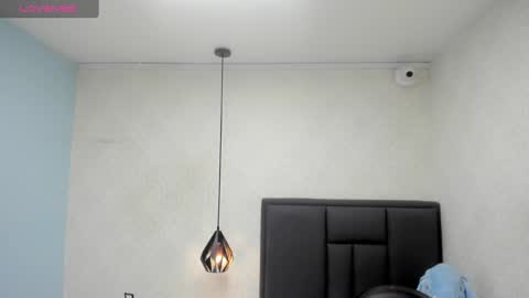  K I T T  Y  online show from January 15, 12:15 pm