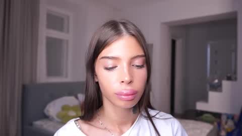 Alice online show from November 29, 4:43 pm