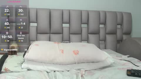 Snapshot of kittywhiteass chatting on October 10, 11:09 am kittywhiteass online show from October 10, 11:09 am