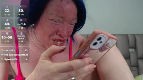 Snapshot of kittywhiteass chatting on October 16, 4:35 am kittywhiteass online show from October 16, 4:35 am
