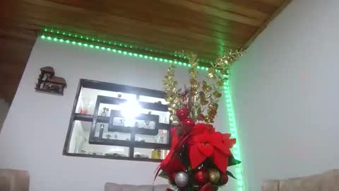 Snapshot of kitybigboobsx chatting on November 15, 10:48 pm kity boobsx online show from November 15, 10:48 pm