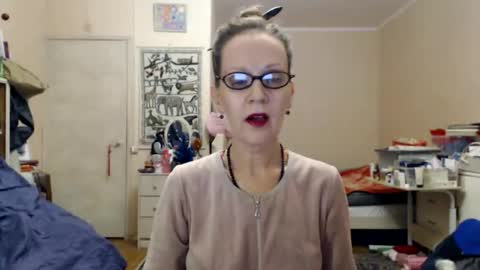 Snapshot of kiuminberry chatting on December 25, 5:47 pm KiuminBerry online show from December 25, 5:47 pm