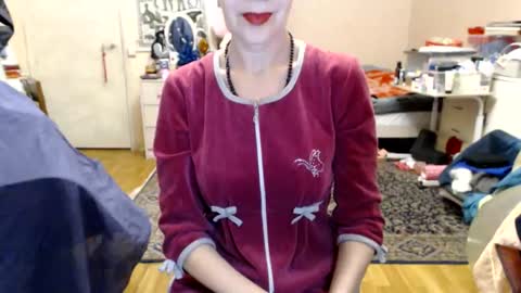 Snapshot of kiuminberry chatting on January 2, 12:57 pm KiuminBerry online show from January 2, 12:57 pm