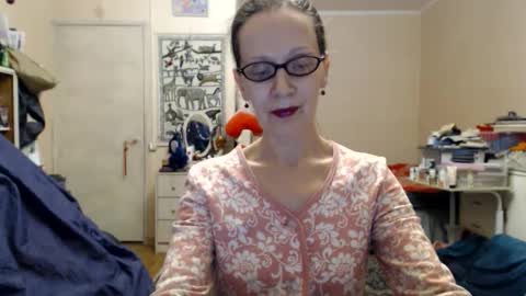 Snapshot of kiuminberry chatting on February 21, 5:53 pm KiuminBerry online show from February 21, 5:53 pm