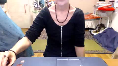 Snapshot of kiuminberry chatting on September 10, 12:05 pm KiuminBerry online show from September 10, 12:05 pm