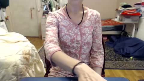 Snapshot of kiuminberry chatting on October 16, 9:21 am KiuminBerry online show from October 16, 9:21 am