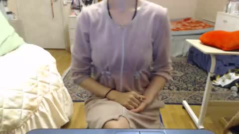 Snapshot of kiuminberry chatting on November 22, 2:27 pm KiuminBerry online show from November 22, 2:27 pm