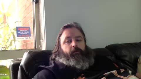 Snapshot of kiwiabroad2620 chatting on November 19, 4:23 am Kiwiabroad online show from November 19, 4:23 am