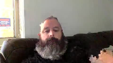 Snapshot of kiwiabroad2620 chatting on December 5, 6:55 am Kiwiabroad online show from December 5, 6:55 am