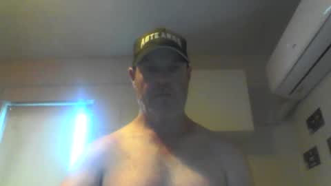 kiwiguy19773 online show from January 26, 6:28 am