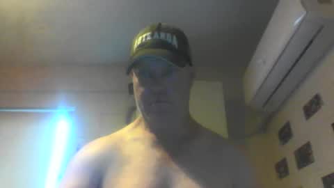 kiwiguy19773 online show from February 12, 6:29 am