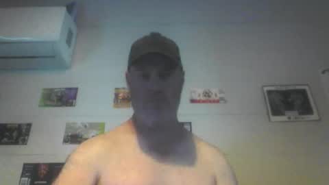 Snapshot of kiwiguy19773 chatting on November 9, 2:43 am kiwiguy19773 online show from November 9, 2:43 am