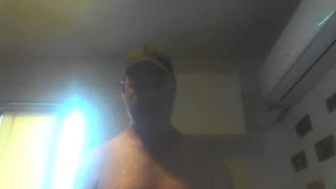 Snapshot of kiwiguy19773 chatting on December 14, 11:20 pm kiwiguy19773 online show from December 14, 11:20 pm