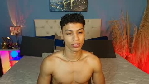 klaton__ online show from November 11, 9:48 pm