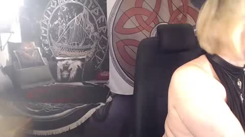 Michelle online show from March 2, 5:01 am