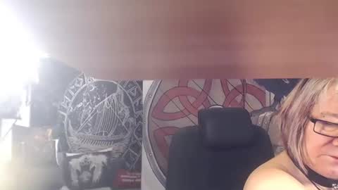 Michelle online show from December 1, 7:30 pm