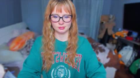 Snapshot of klementinagirl chatting on October 26, 9:10 pm Klementinafanslyklementina6661 online show from October 26, 9:10 pm