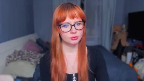 Snapshot of klementinagirl chatting on November 6, 8:10 pm Klementinafanslyklementina6661 online show from November 6, 8:10 pm