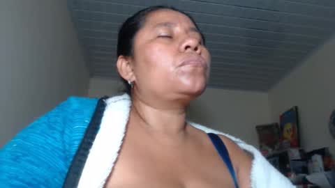 Kloe online show from October 12, 8:35 am