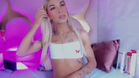 Kloe online show from March 29, 1:11 pm