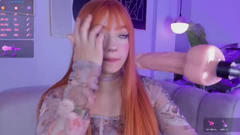 Snapshot of kloe_raize chatting on November 7, 5:29 am Kloe online show from November 7, 5:29 am