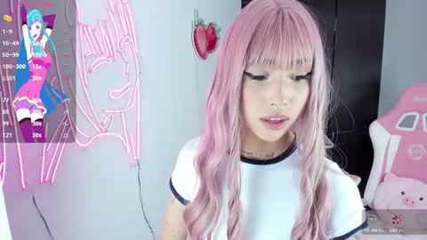 Snapshot of kloeking_ chatting on September 14, 2:33 am kloe online show from September 14, 2:33 am