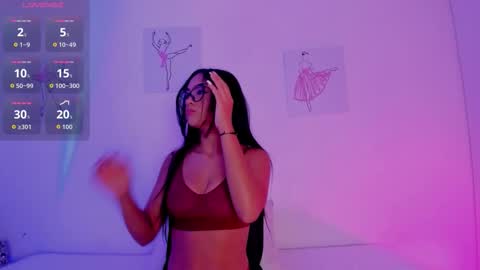 klohe Williams online show from December 18, 12:22 pm