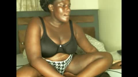 Snapshot of kmagie chatting on December 2, 5:52 pm kmagie online show from December 2, 5:52 pm