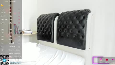 Snapshot of kmipearl chatting on March 6, 1:35 pm Camila Reyes online show from March 6, 1:35 pm