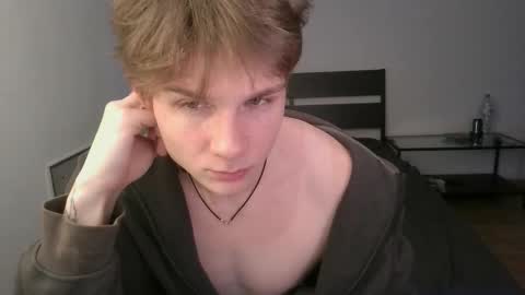 Snapshot of knotsiemens chatting on November 21, 10:19 pm Adam online show from November 21, 10:19 pm