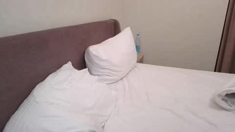 Snapshot of knotsiemens chatting on December 14, 12:10 pm Adam online show from December 14, 12:10 pm