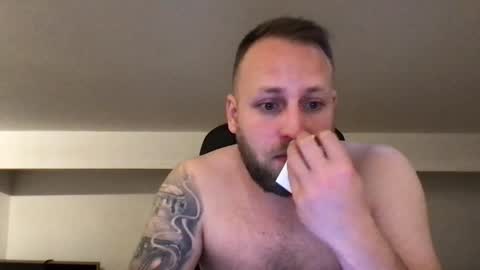 Snapshot of kobasic chatting on December 25, 11:43 am hugo online show from December 25, 11:43 am