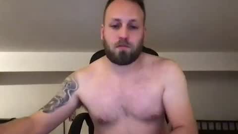 Snapshot of kobasic chatting on January 1, 6:15 am hugo online show from January 1, 6:15 am