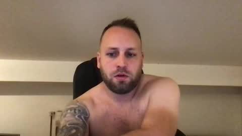 Snapshot of kobasic chatting on October 11, 2:00 am hugo online show from October 11, 2:00 am