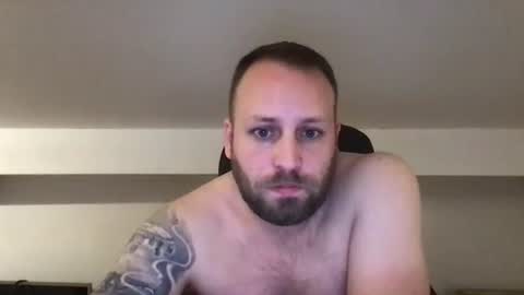 Snapshot of kobasic chatting on November 6, 1:28 am hugo online show from November 6, 1:28 am