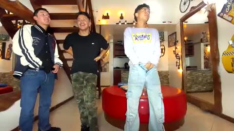 Snapshot of kobayaske chatting on February 5, 12:10 am kobayaske online show from February 5, 12:10 am