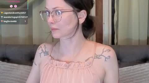 Snapshot of kohlbird chatting on November 26, 4:24 am kohlbird online show from November 26, 4:24 am